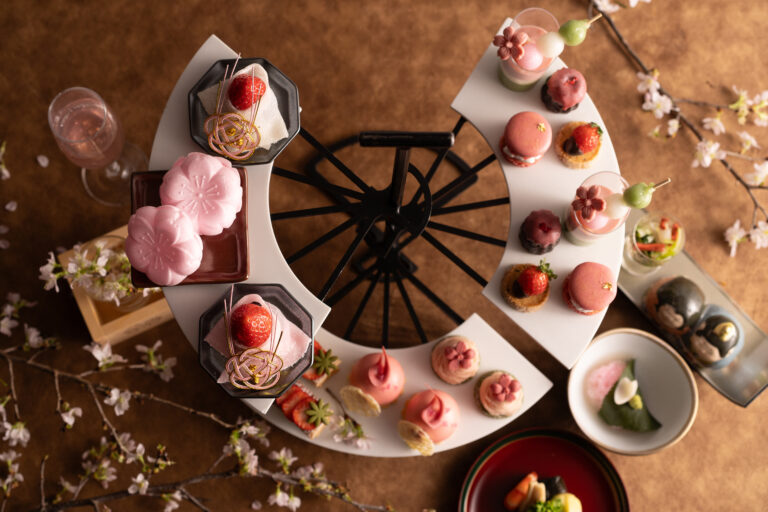 【3,4月限定】日本庭園を望みながら愉しむ Sakura Rose Afternoon Tea